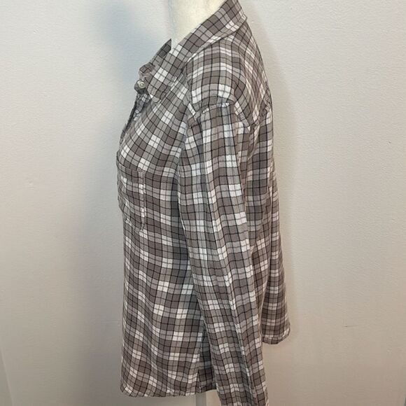 BP. Flannel shirt.  Size Juniors Large. - Picture 2 of 5